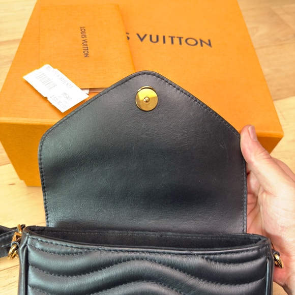 Louis Vuitton New Wave Multi-Pochette - Picture 3 of 10